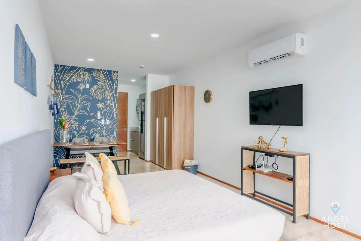 Adorable Rooftop Pool, Reliable Wifi, Near 5Th Ave Плая-дель-Кармен Дом отдыха