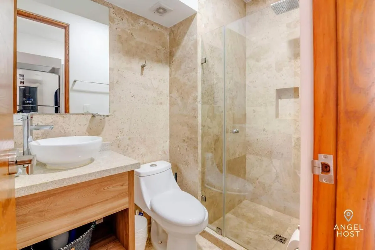 Adorable Rooftop Pool, Reliable Wifi, Near 5Th Ave Плая-дель-Кармен Дом отдыха