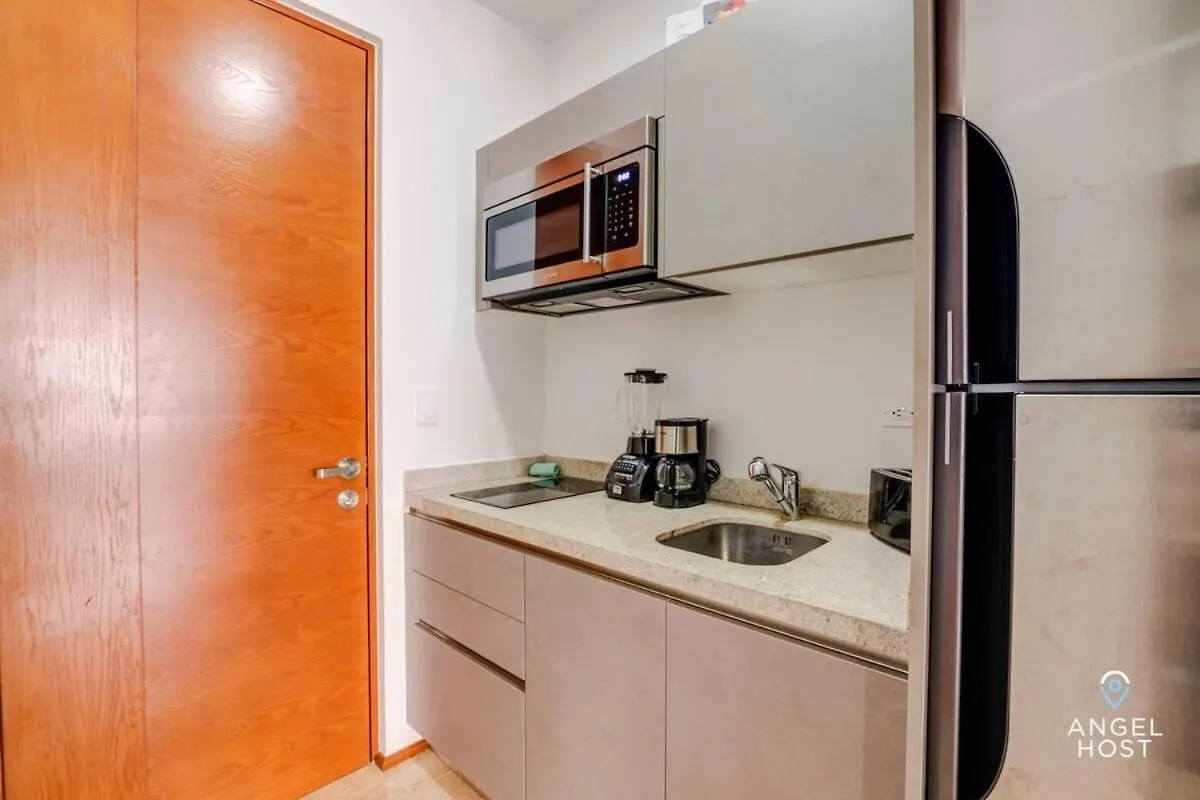 Adorable Rooftop Pool, Reliable Wifi, Near 5Th Ave Плая-дель-Кармен Дом отдыха