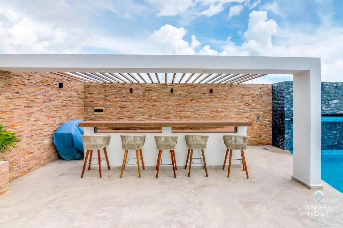 Дом отдыха Adorable Rooftop Pool, Reliable Wifi, Near 5Th Ave Плая-дель-Кармен Мексика